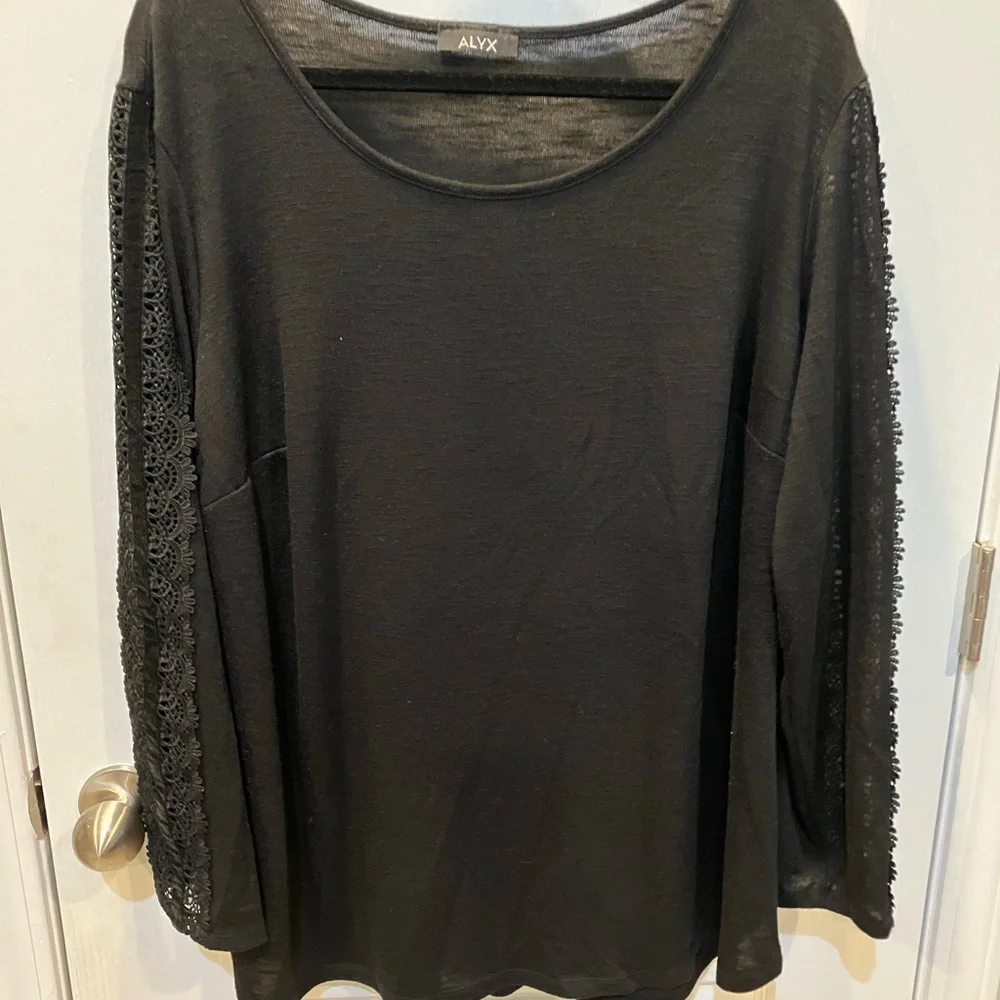 Plus size blouse - Picture 1 of 6